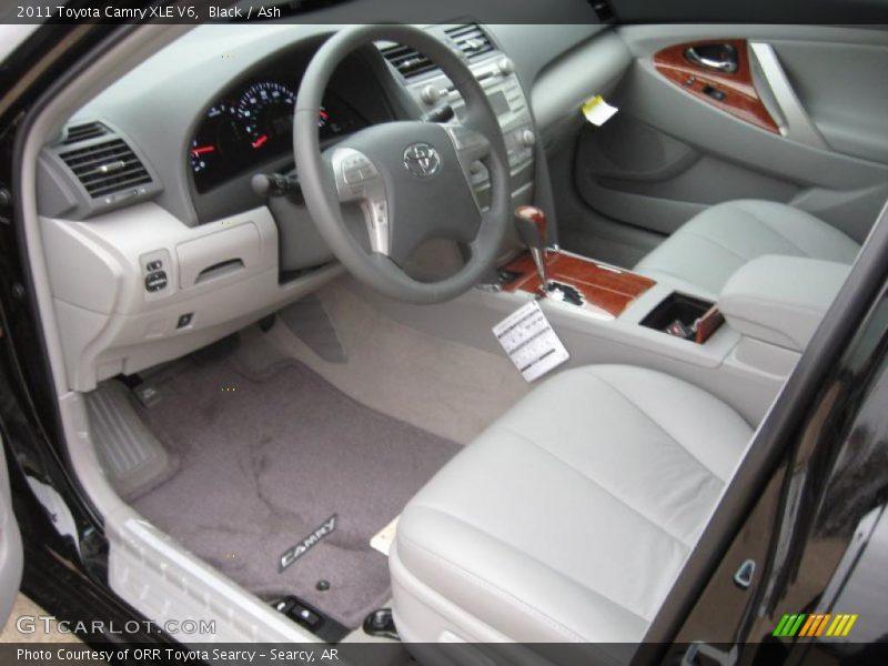 Black / Ash 2011 Toyota Camry XLE V6