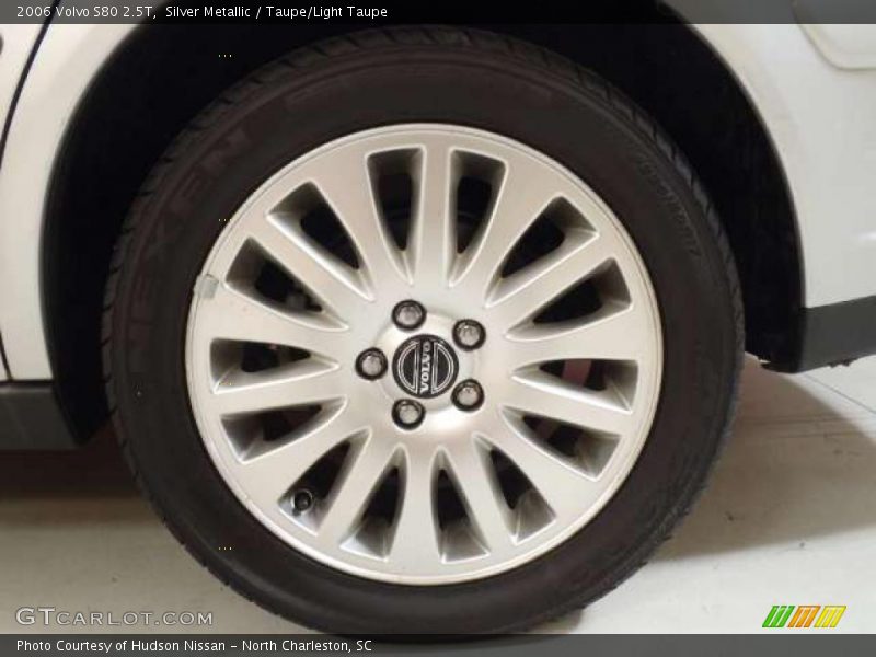 Silver Metallic / Taupe/Light Taupe 2006 Volvo S80 2.5T