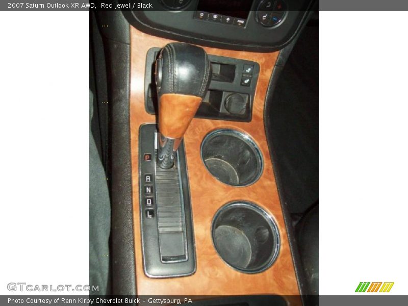  2007 Outlook XR AWD 6 Speed Automatic Shifter