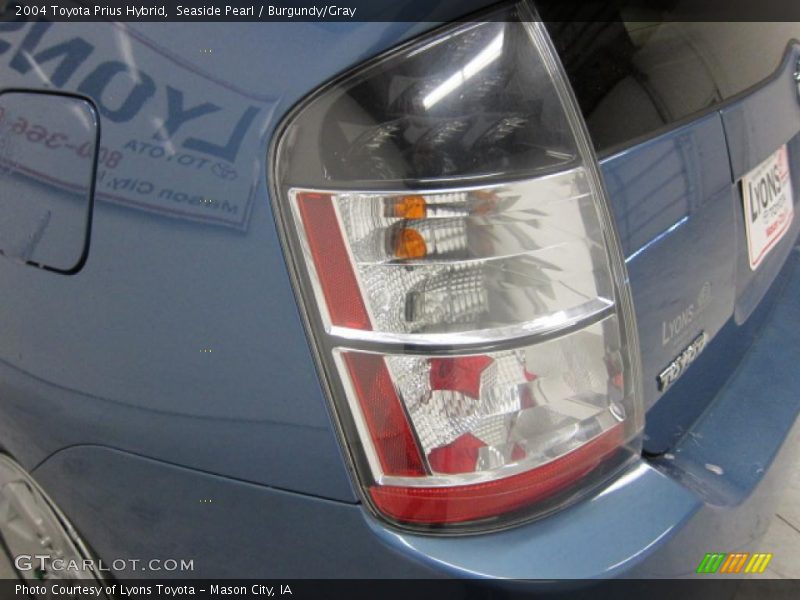 Seaside Pearl / Burgundy/Gray 2004 Toyota Prius Hybrid