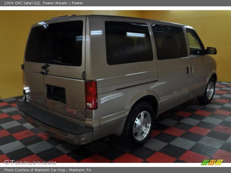 Pewter Metallic / Pewter 2004 GMC Safari SLE