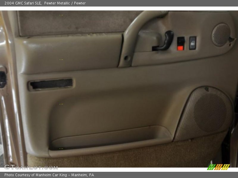Pewter Metallic / Pewter 2004 GMC Safari SLE