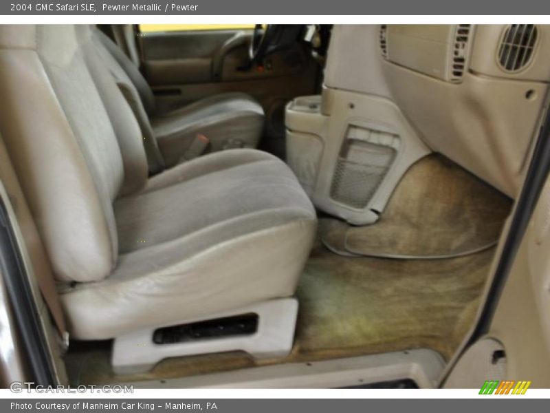 Pewter Metallic / Pewter 2004 GMC Safari SLE