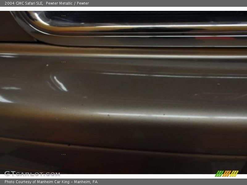 Pewter Metallic / Pewter 2004 GMC Safari SLE