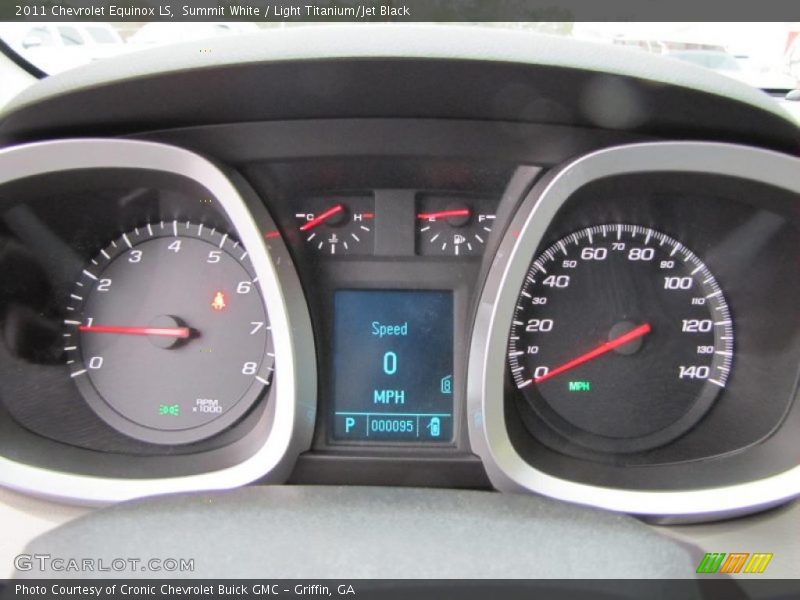 Summit White / Light Titanium/Jet Black 2011 Chevrolet Equinox LS