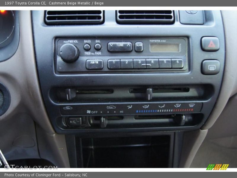 Controls of 1997 Corolla CE