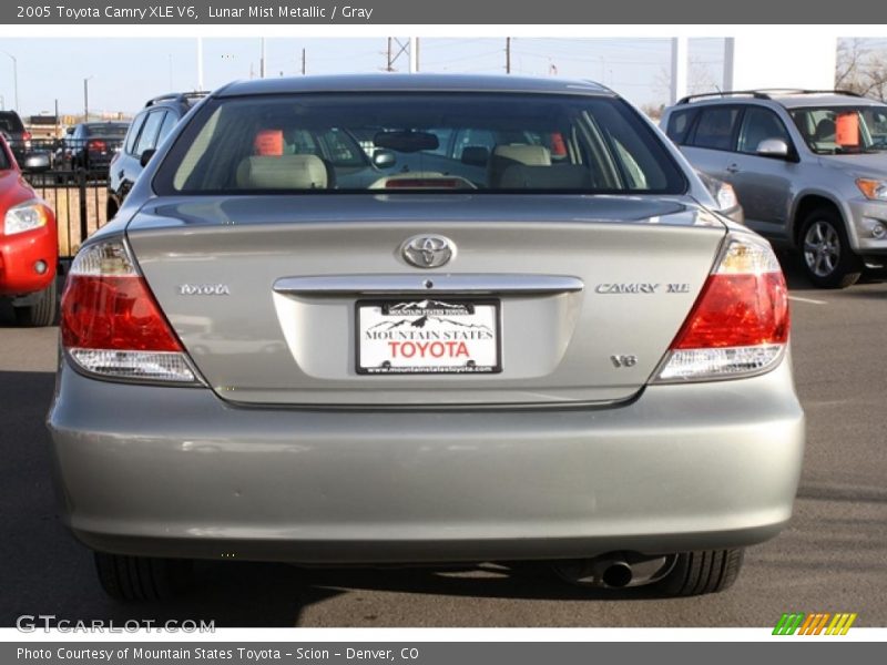 Lunar Mist Metallic / Gray 2005 Toyota Camry XLE V6