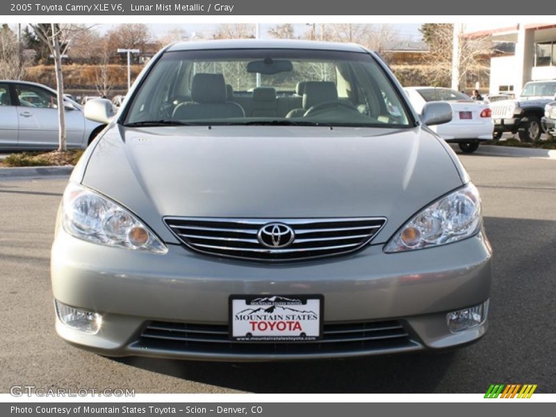 Lunar Mist Metallic / Gray 2005 Toyota Camry XLE V6