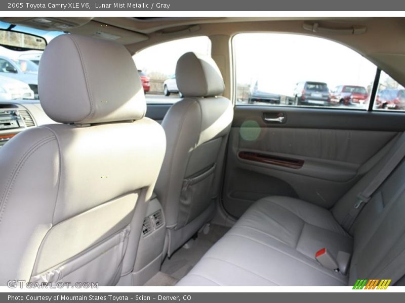 Lunar Mist Metallic / Gray 2005 Toyota Camry XLE V6
