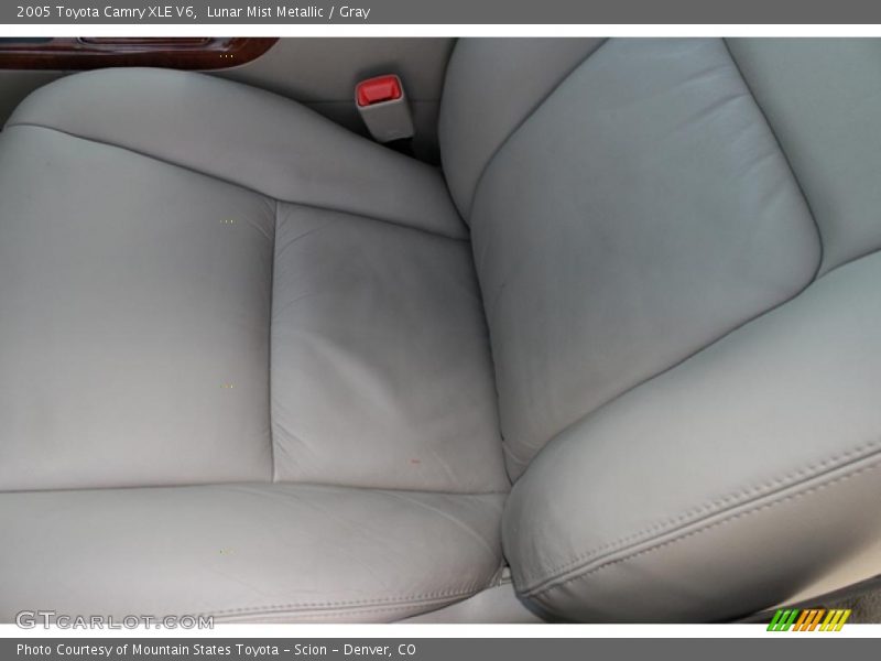 Lunar Mist Metallic / Gray 2005 Toyota Camry XLE V6