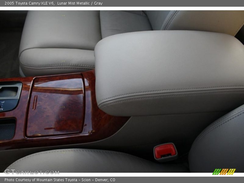 Lunar Mist Metallic / Gray 2005 Toyota Camry XLE V6