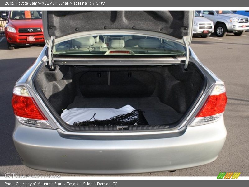 Lunar Mist Metallic / Gray 2005 Toyota Camry XLE V6