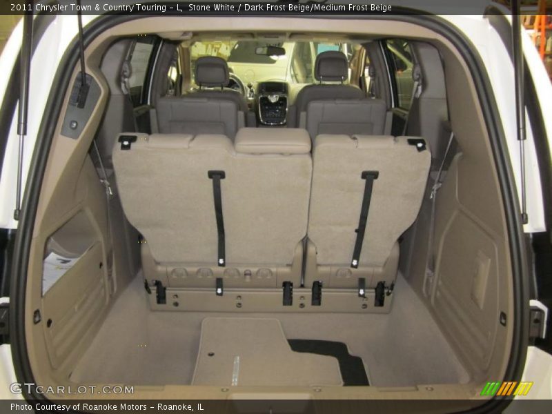  2011 Town & Country Touring - L Trunk