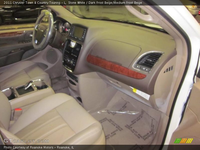 Dashboard of 2011 Town & Country Touring - L
