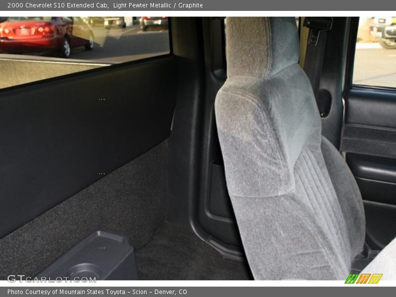 Light Pewter Metallic / Graphite 2000 Chevrolet S10 Extended Cab
