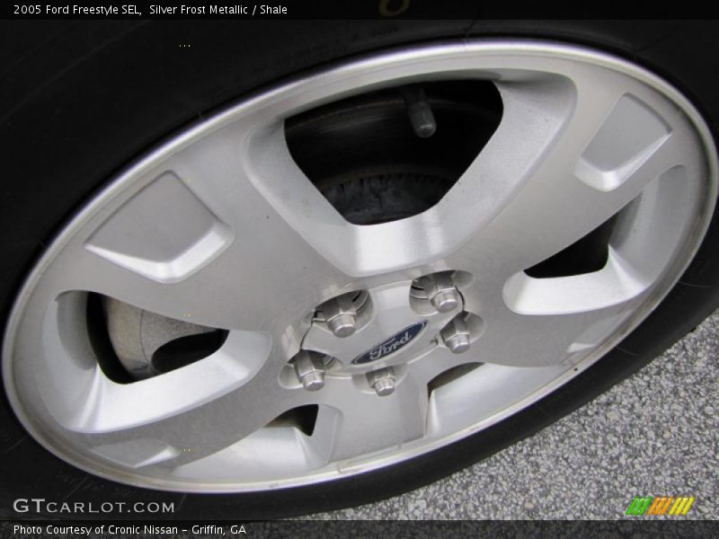 Silver Frost Metallic / Shale 2005 Ford Freestyle SEL