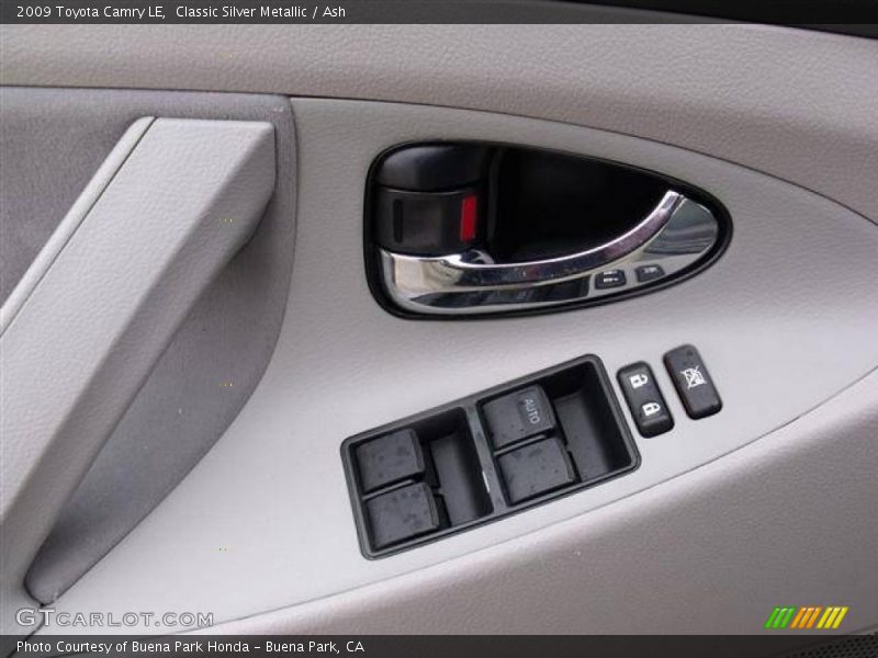 Classic Silver Metallic / Ash 2009 Toyota Camry LE