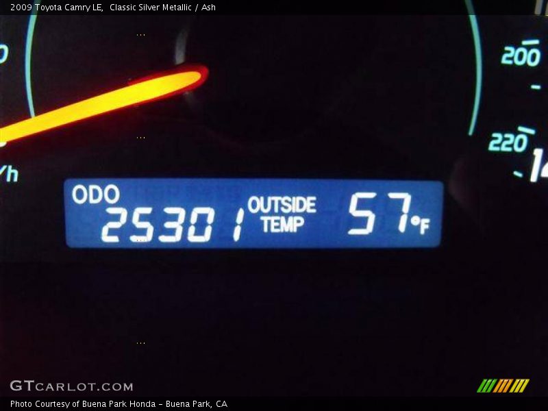 Classic Silver Metallic / Ash 2009 Toyota Camry LE