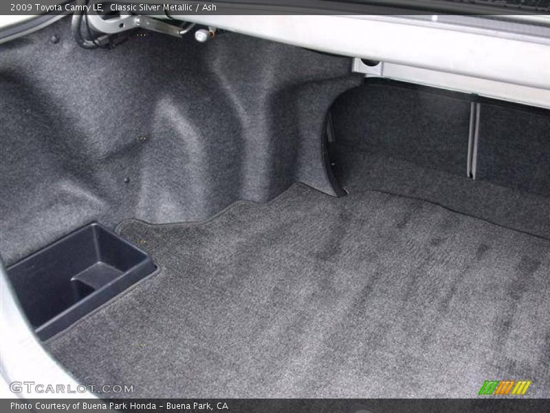 Classic Silver Metallic / Ash 2009 Toyota Camry LE