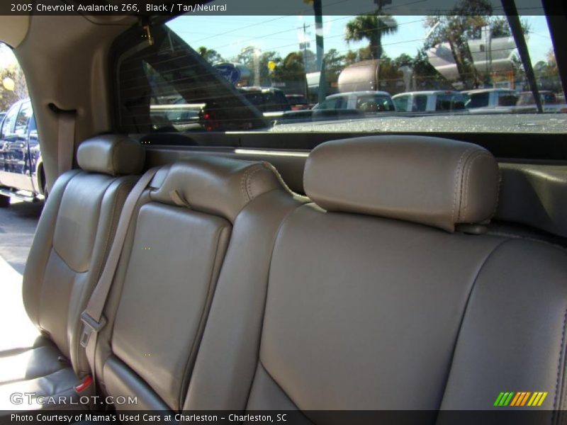 Black / Tan/Neutral 2005 Chevrolet Avalanche Z66