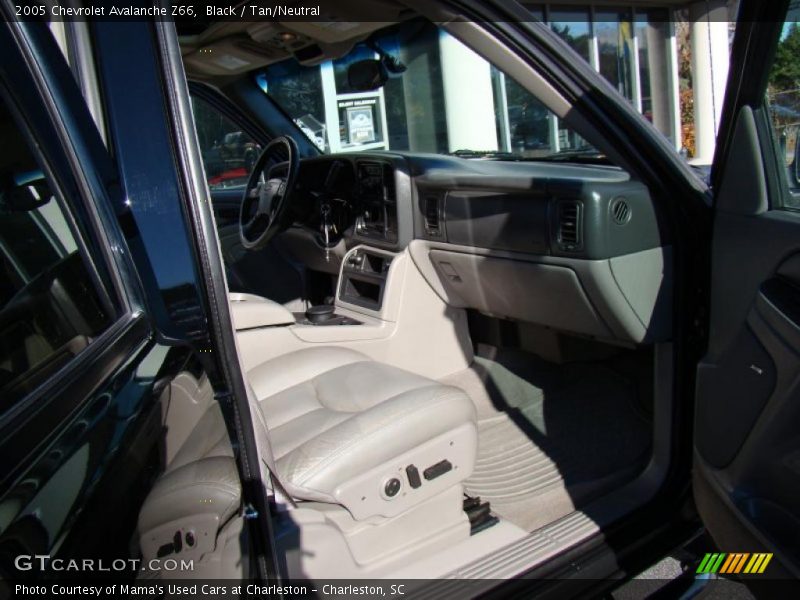 Black / Tan/Neutral 2005 Chevrolet Avalanche Z66