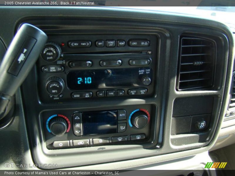 Black / Tan/Neutral 2005 Chevrolet Avalanche Z66