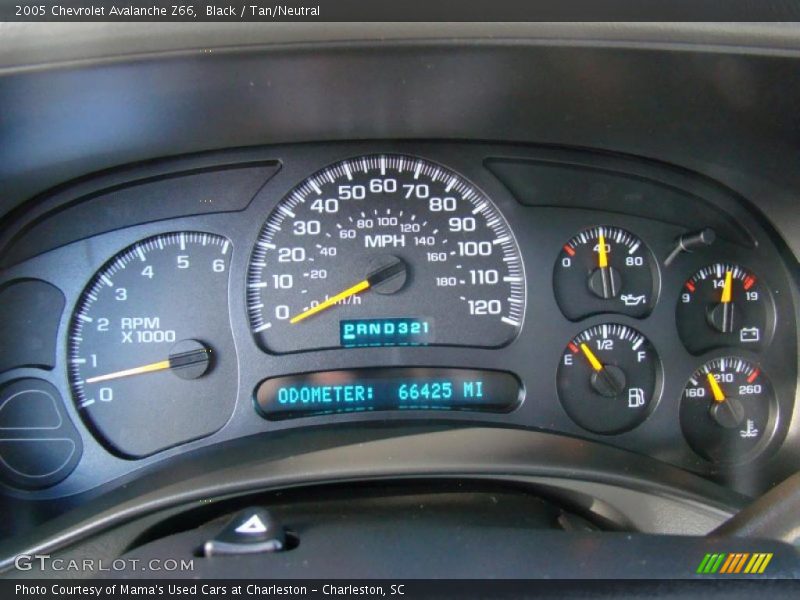 Black / Tan/Neutral 2005 Chevrolet Avalanche Z66
