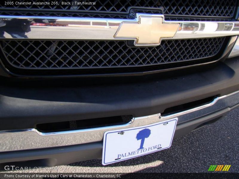 Black / Tan/Neutral 2005 Chevrolet Avalanche Z66