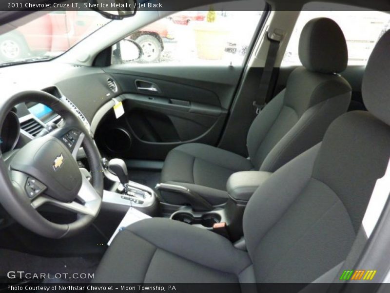 Silver Ice Metallic / Jet Black 2011 Chevrolet Cruze LT