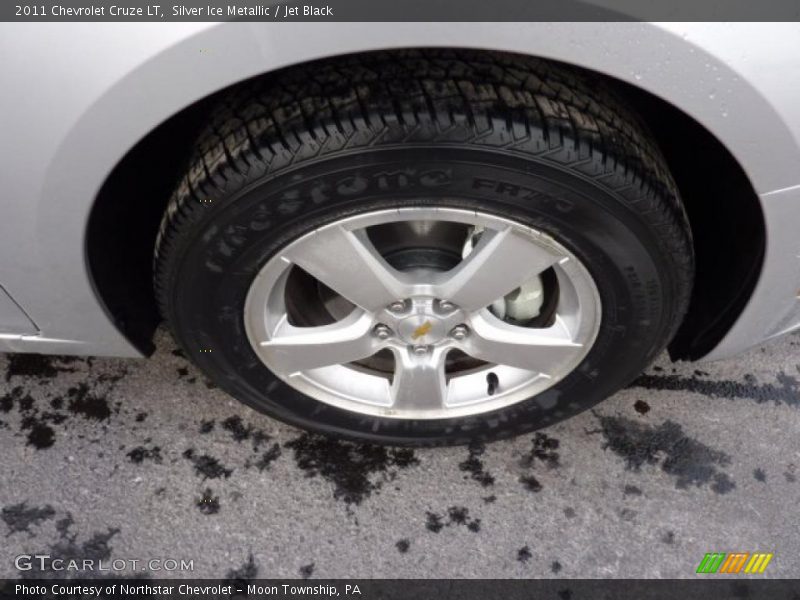 Silver Ice Metallic / Jet Black 2011 Chevrolet Cruze LT