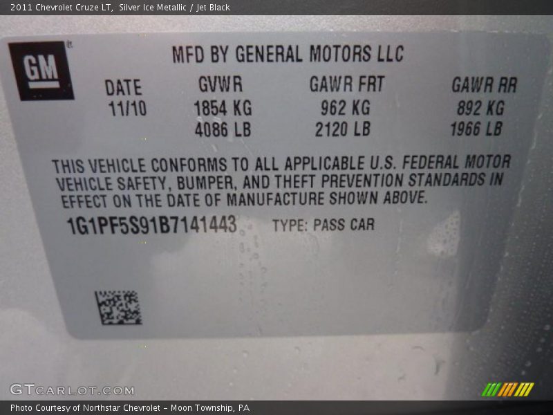 Silver Ice Metallic / Jet Black 2011 Chevrolet Cruze LT