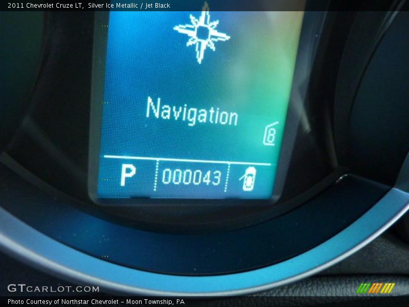 Silver Ice Metallic / Jet Black 2011 Chevrolet Cruze LT