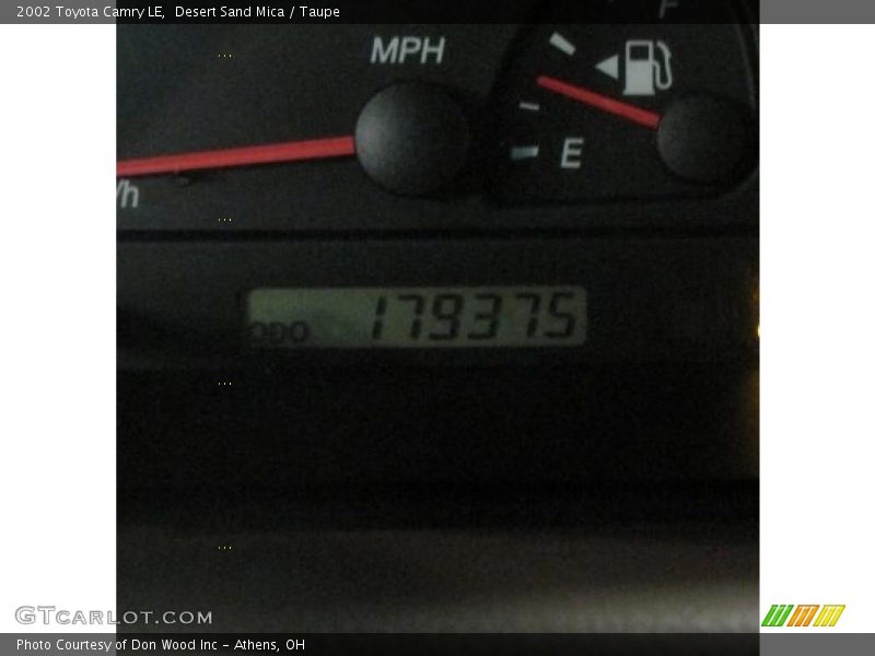 Desert Sand Mica / Taupe 2002 Toyota Camry LE