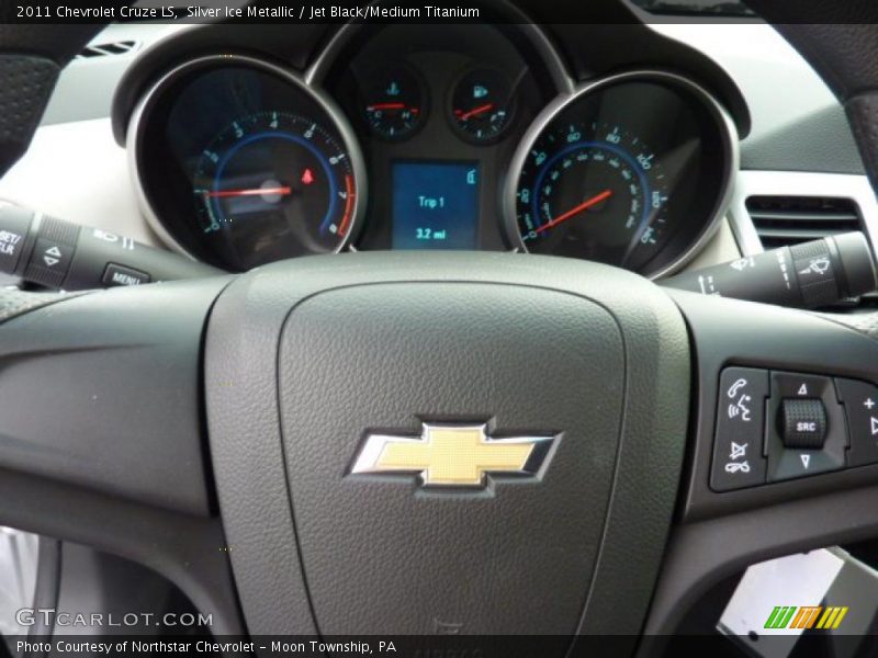 Silver Ice Metallic / Jet Black/Medium Titanium 2011 Chevrolet Cruze LS