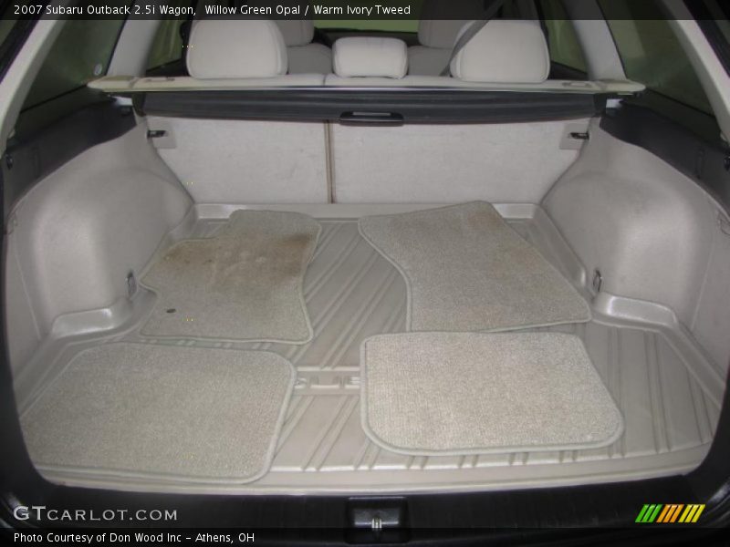 Willow Green Opal / Warm Ivory Tweed 2007 Subaru Outback 2.5i Wagon