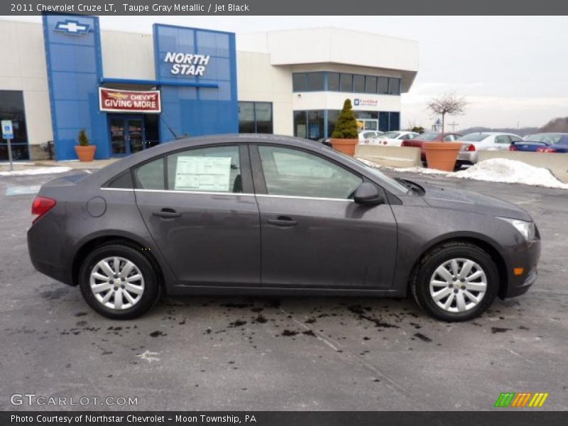 Taupe Gray Metallic / Jet Black 2011 Chevrolet Cruze LT