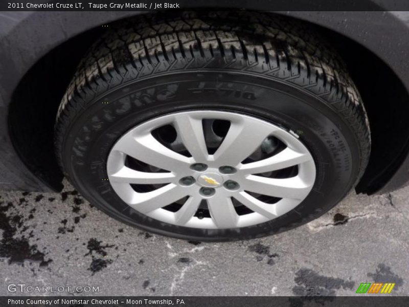 Taupe Gray Metallic / Jet Black 2011 Chevrolet Cruze LT