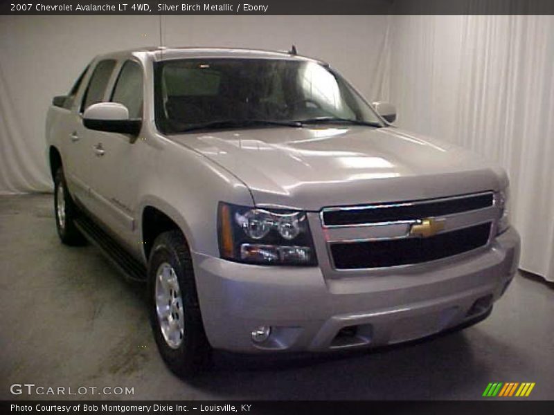Silver Birch Metallic / Ebony 2007 Chevrolet Avalanche LT 4WD