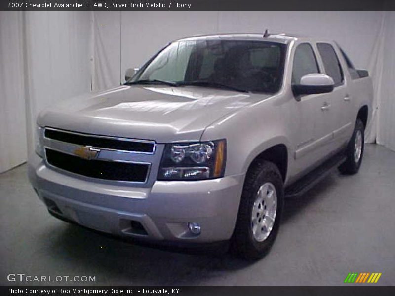 Silver Birch Metallic / Ebony 2007 Chevrolet Avalanche LT 4WD