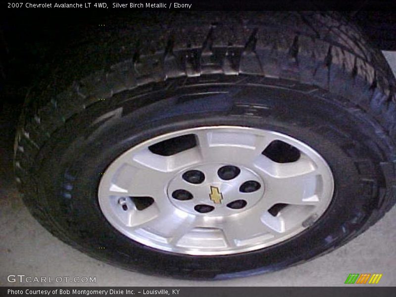 Silver Birch Metallic / Ebony 2007 Chevrolet Avalanche LT 4WD