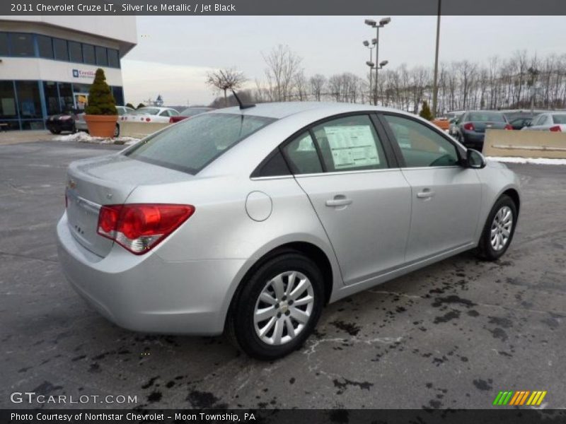 Silver Ice Metallic / Jet Black 2011 Chevrolet Cruze LT