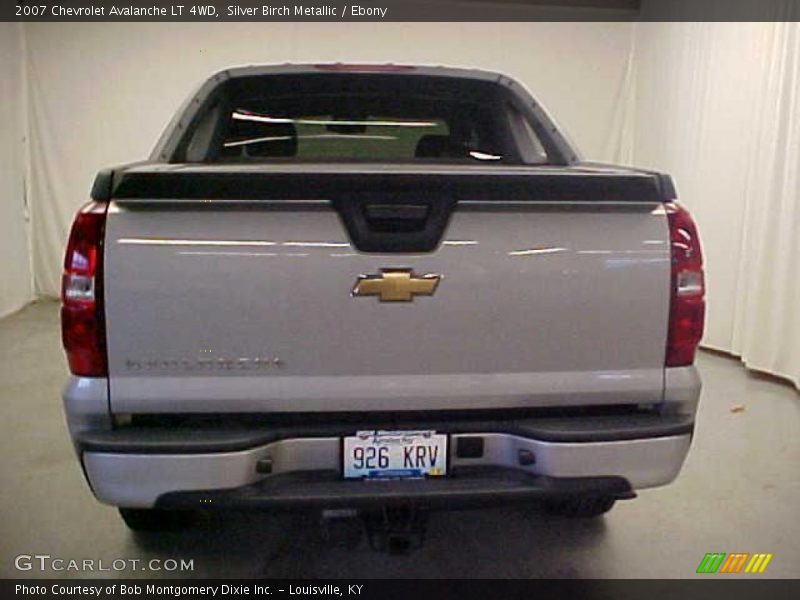 Silver Birch Metallic / Ebony 2007 Chevrolet Avalanche LT 4WD