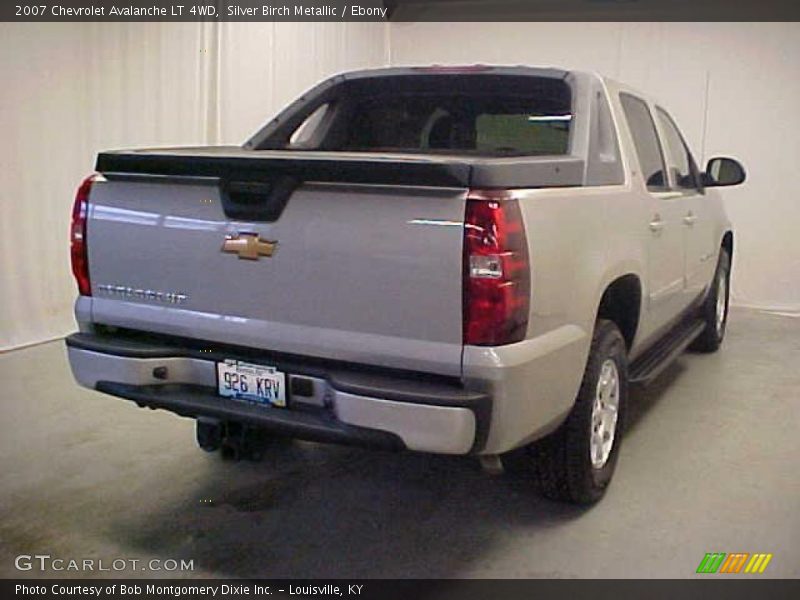 Silver Birch Metallic / Ebony 2007 Chevrolet Avalanche LT 4WD