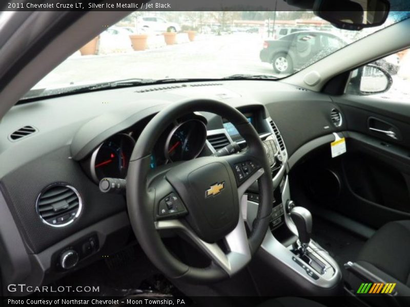 Silver Ice Metallic / Jet Black 2011 Chevrolet Cruze LT