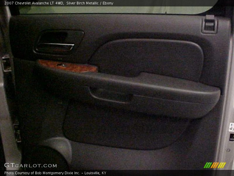 Silver Birch Metallic / Ebony 2007 Chevrolet Avalanche LT 4WD