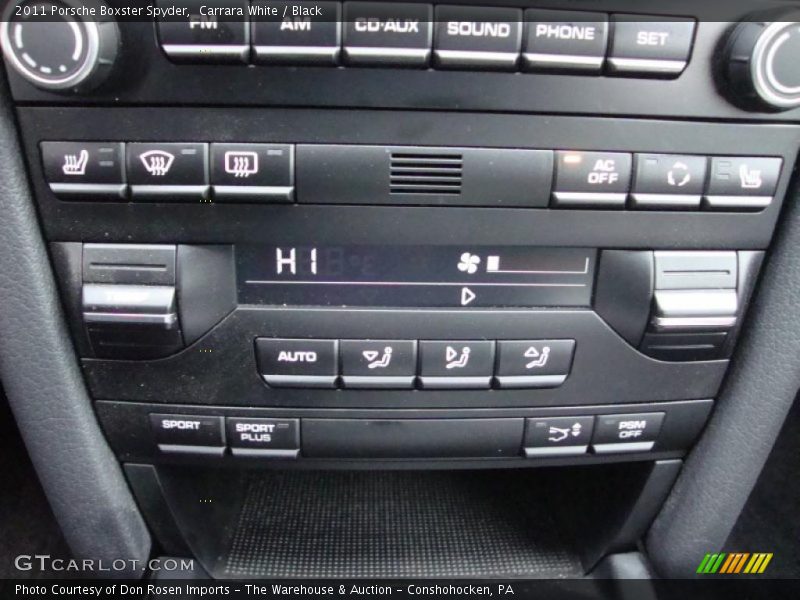 Controls of 2011 Boxster Spyder