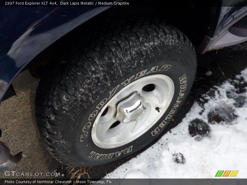 Dark Lapis Metallic / Medium Graphite 1997 Ford Explorer XLT 4x4