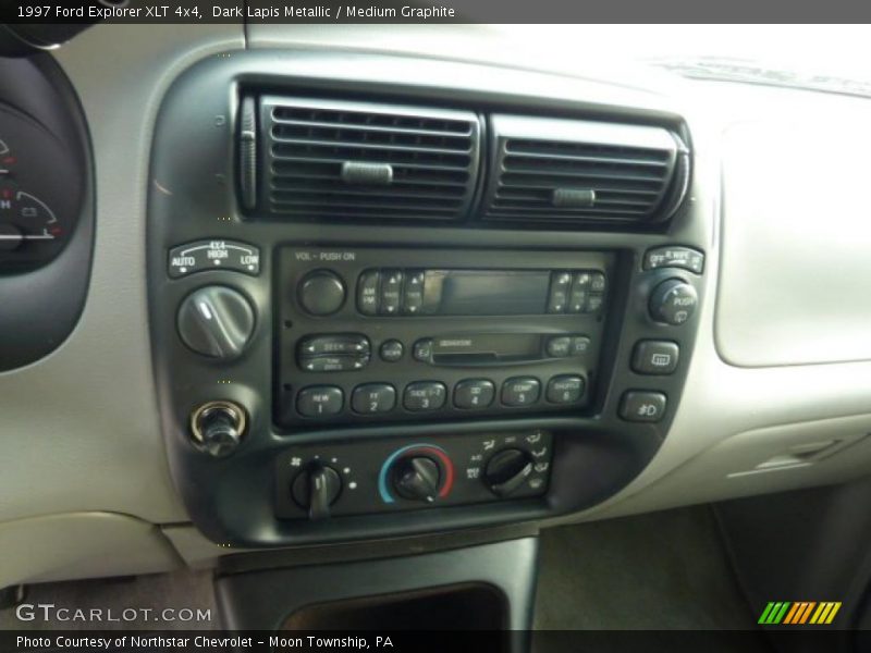 Dark Lapis Metallic / Medium Graphite 1997 Ford Explorer XLT 4x4