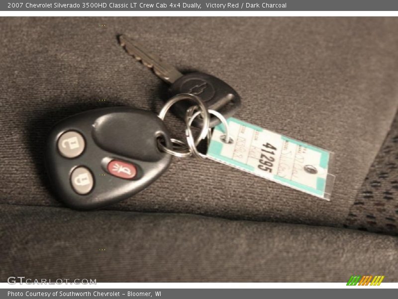 Victory Red / Dark Charcoal 2007 Chevrolet Silverado 3500HD Classic LT Crew Cab 4x4 Dually