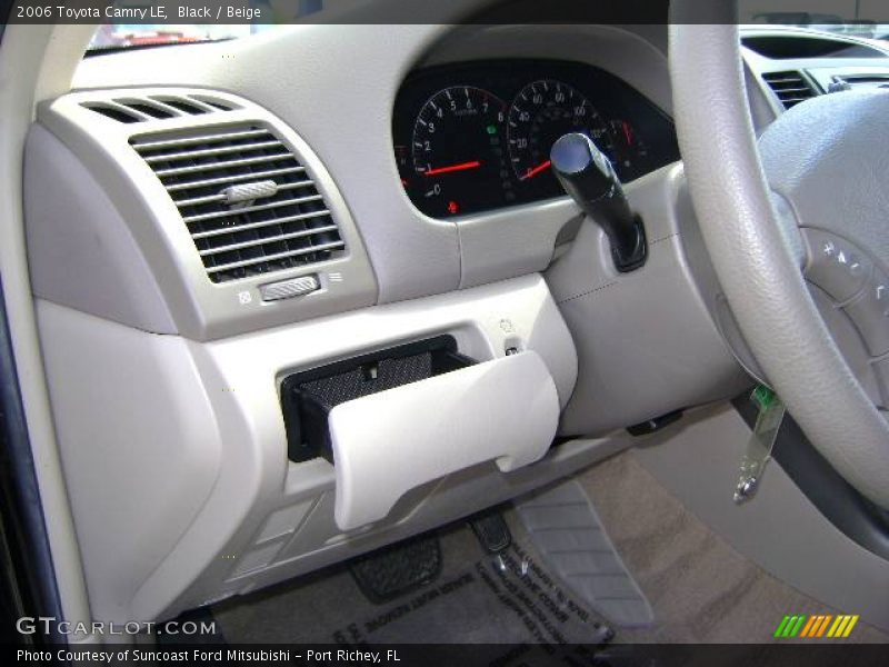 Black / Beige 2006 Toyota Camry LE